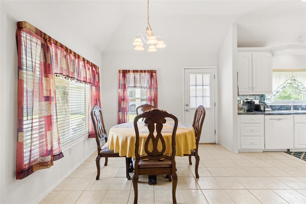 10318 Valley Drive, Willis, Texas image 4