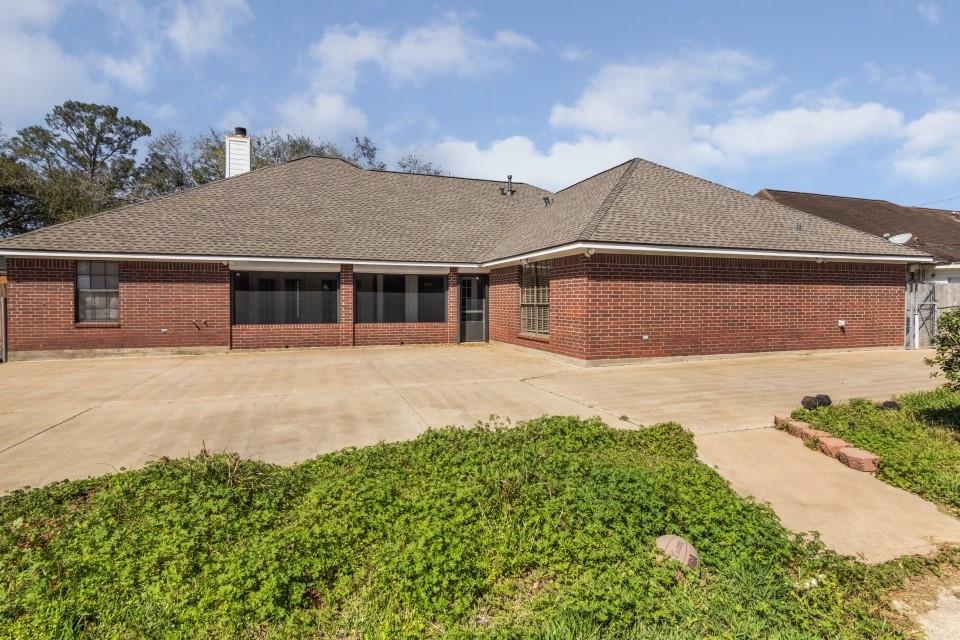 14 Rayburn Ridge Street, Angleton, Texas image 21