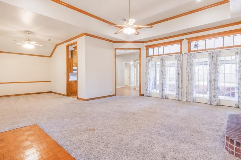 14 Rayburn Ridge Street, Angleton, Texas image 4