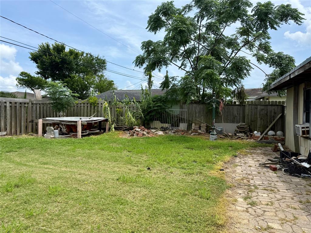 1228 Bayou Shore Drive, Galveston, Texas image 20