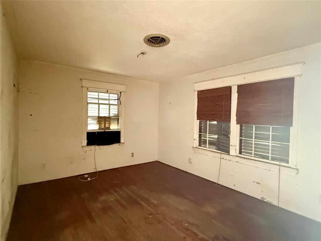 1228 Bayou Shore Drive, Galveston, Texas image 6
