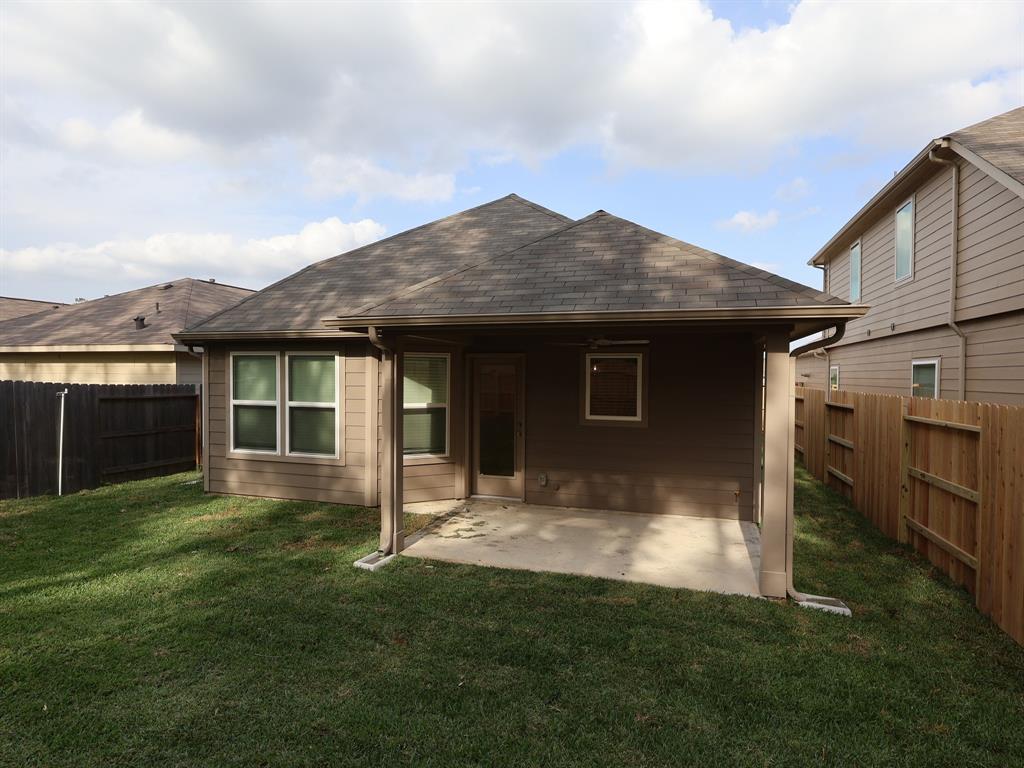 17154 Quaking Aspen Lane, New Caney, Texas image 24