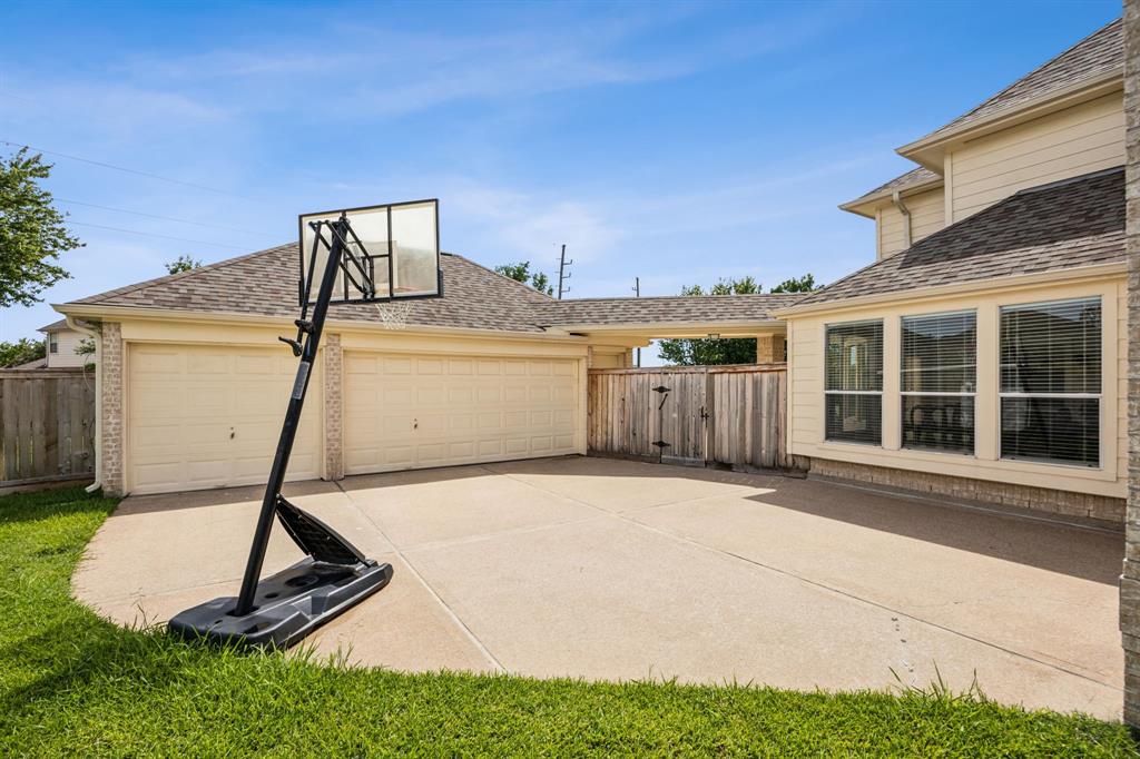 5539 Emerald Pointe Court, Sugar Land, Texas image 39