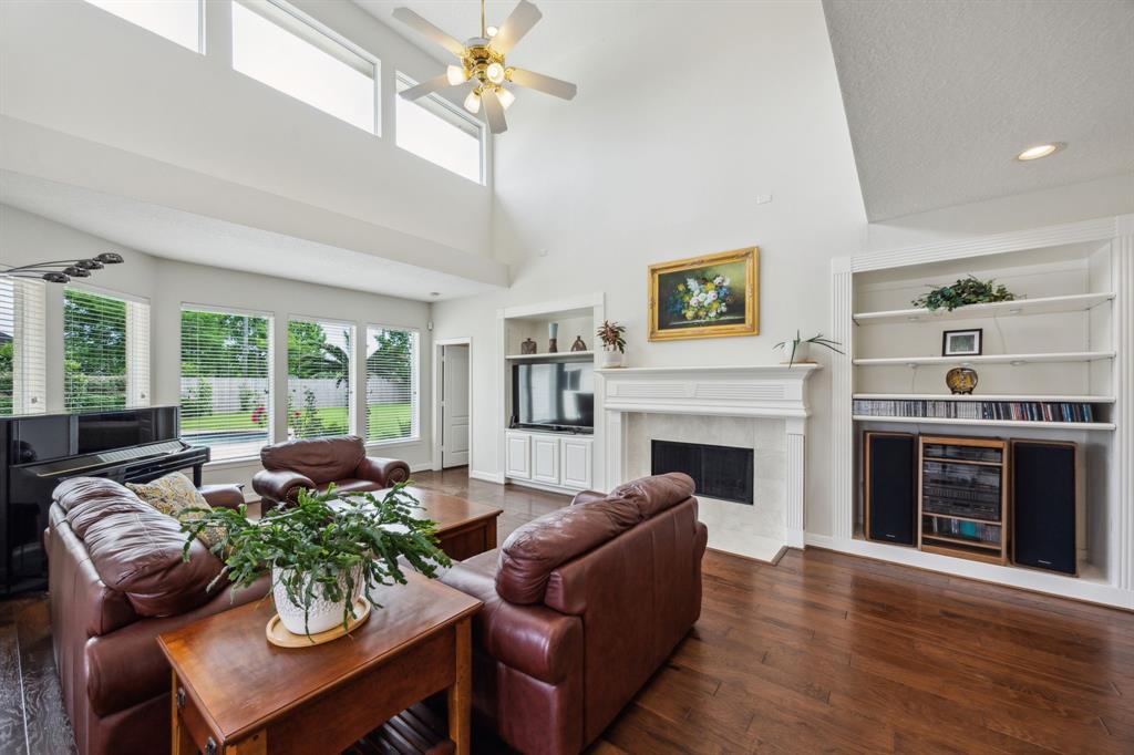 5539 Emerald Pointe Court, Sugar Land, Texas image 10