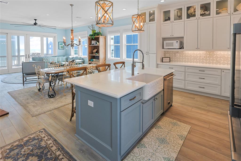 23125 Gulf Drive, Galveston, Texas image 3
