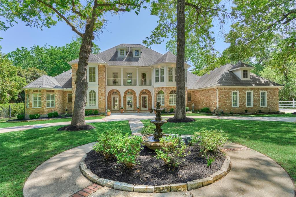 2318 Blue Lake Drive, Magnolia, Texas image 1