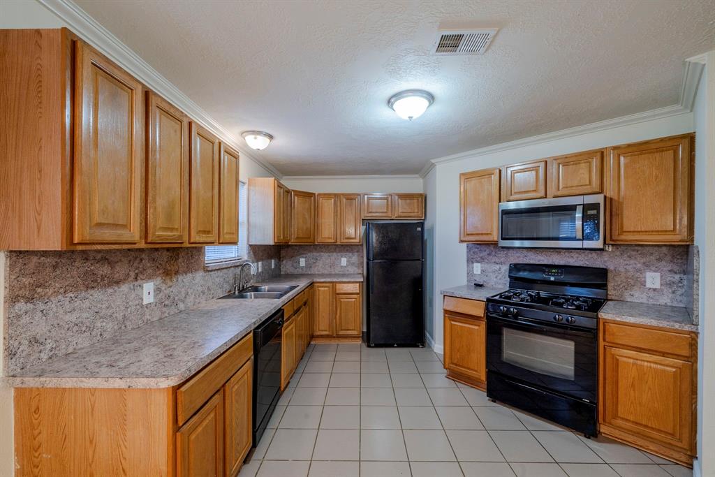 4558 Buckleridge Road, Houston, Texas image 7