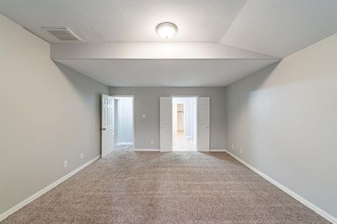 A home in Rosharon