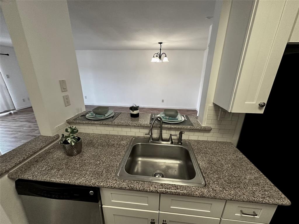 3025 Walnut Bend Lane #24, Houston, Texas image 13