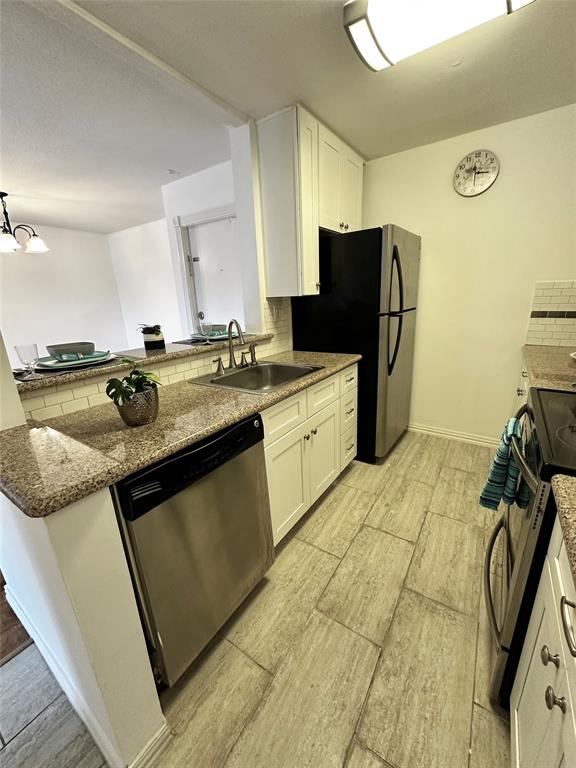 3025 Walnut Bend Lane #24, Houston, Texas image 12