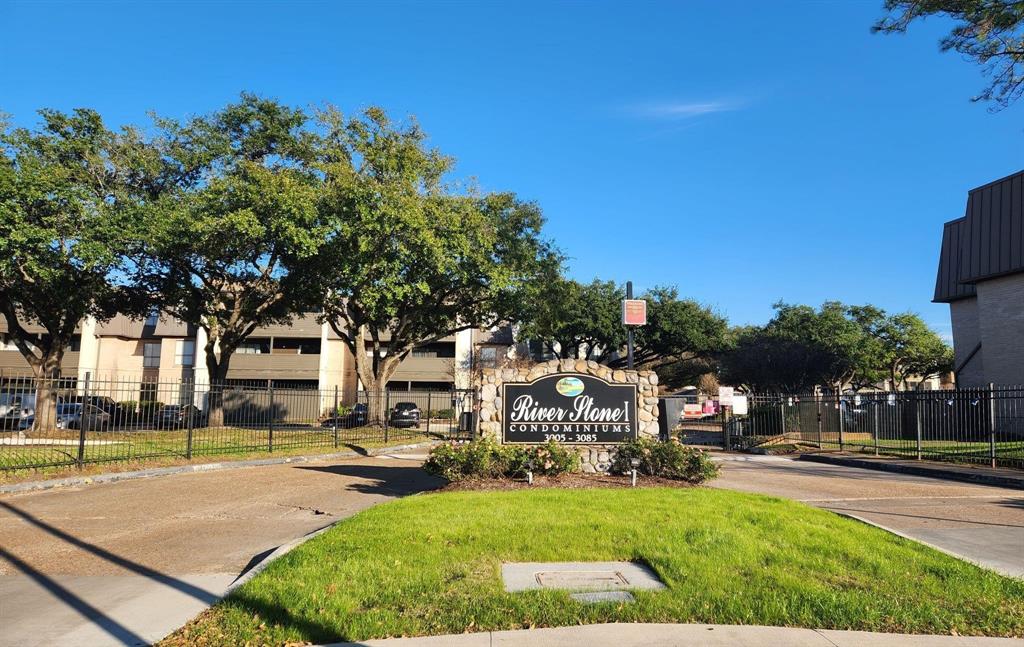3025 Walnut Bend Lane #24, Houston, Texas image 1