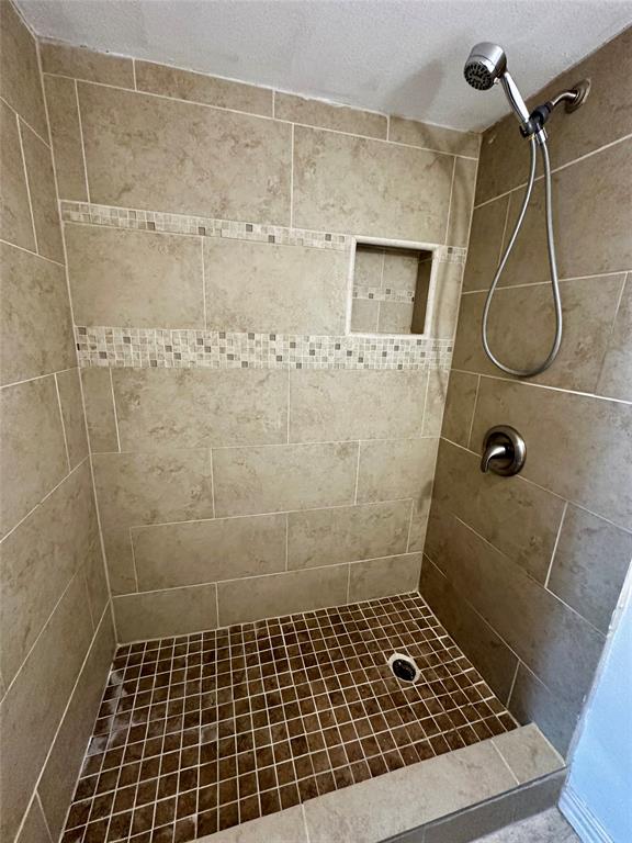 3025 Walnut Bend Lane #24, Houston, Texas image 28