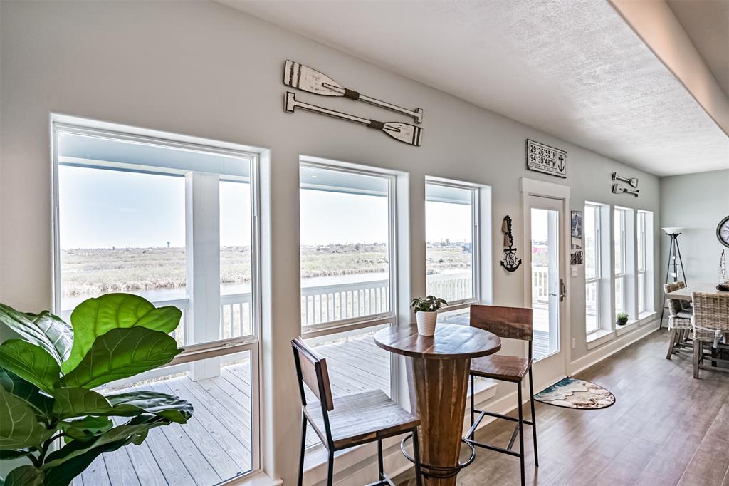 1100 Lagoon Drive, Crystal Beach, Texas image 8
