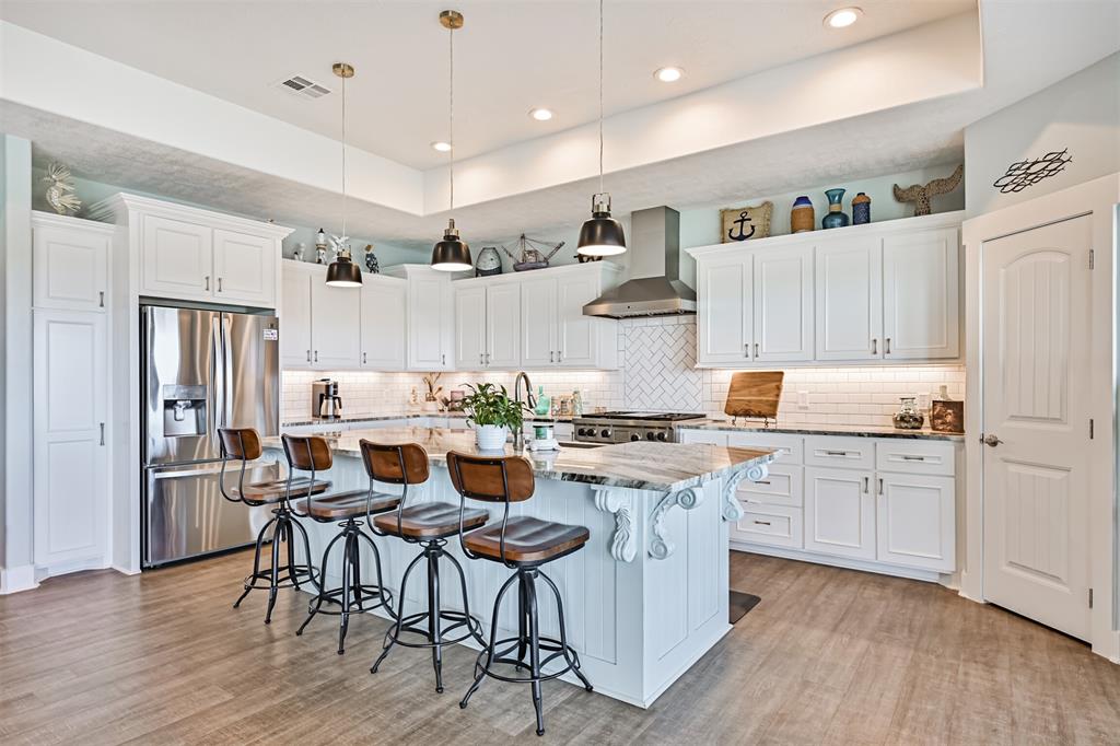 1100 Lagoon Drive, Crystal Beach, Texas image 11