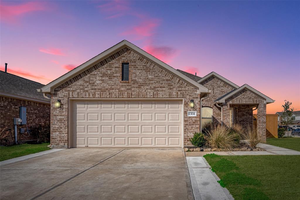 13114 Dalvay Beach Drive, Texas City, Texas image 1