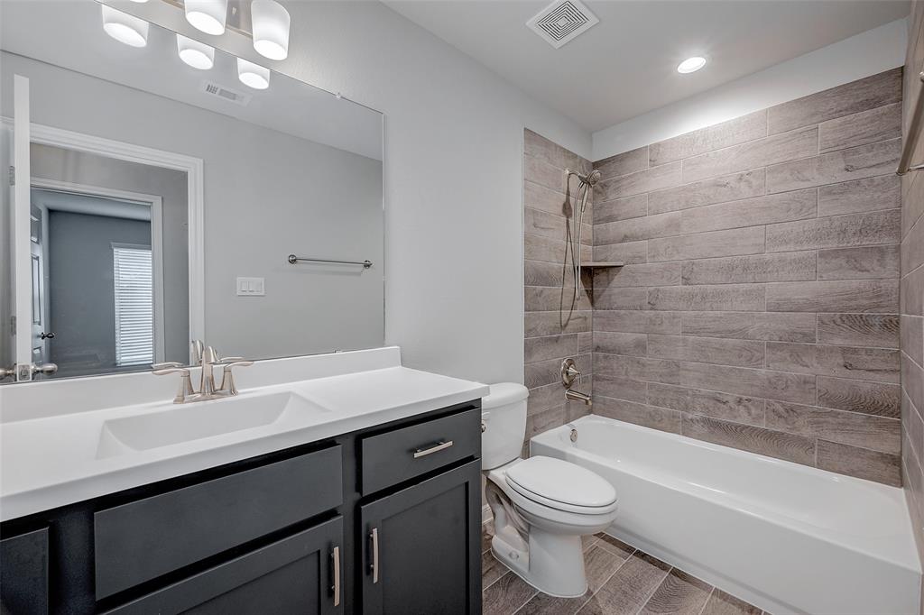 13114 Dalvay Beach Drive, Texas City, Texas image 38
