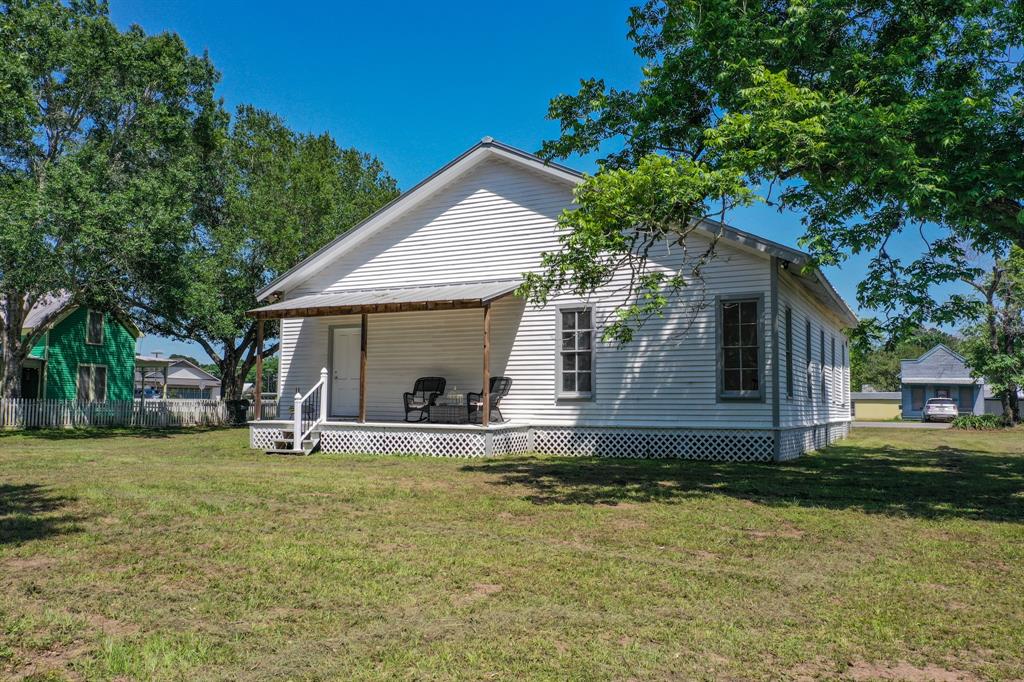 1111 Fm 109, New Ulm, Texas image 24