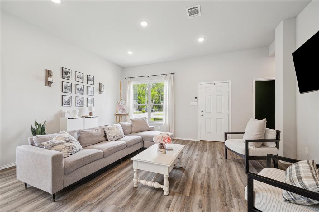 10897 Mockingbird Place