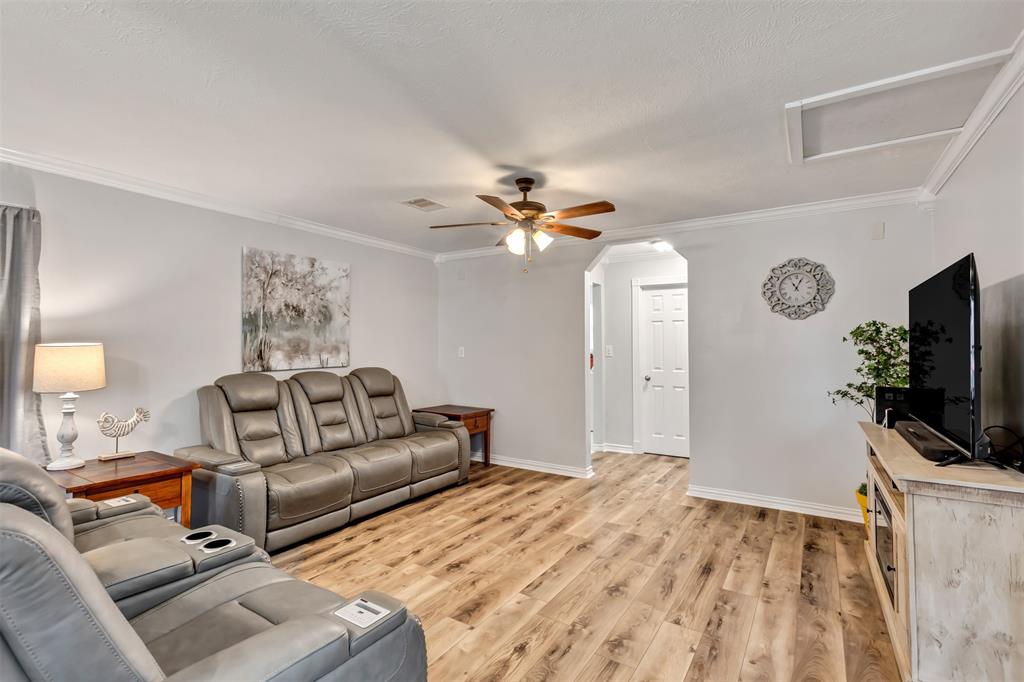217 Spanish Oak, Livingston, Texas image 7