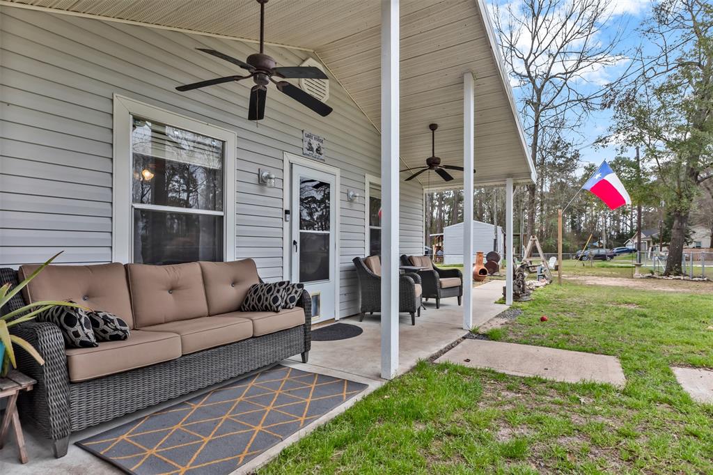 217 Spanish Oak, Livingston, Texas image 1
