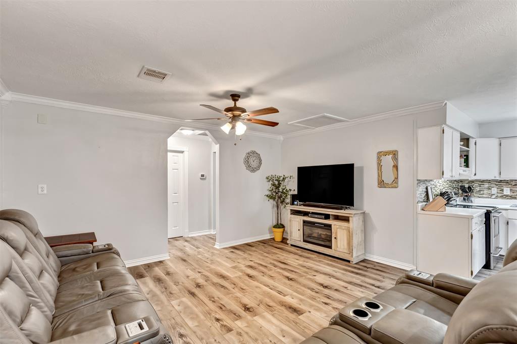217 Spanish Oak, Livingston, Texas image 6