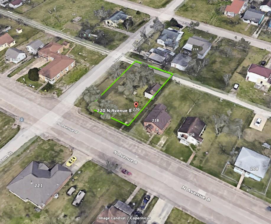 220 N Avenue B, Freeport, Texas image 1