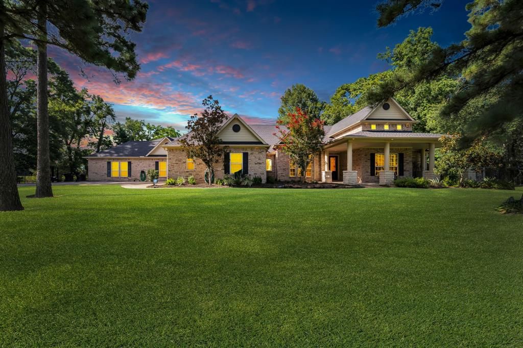 Photo of 12327 Summer Lake Ranch Drive, Houston, TX 77044 (MLS # 28015112)