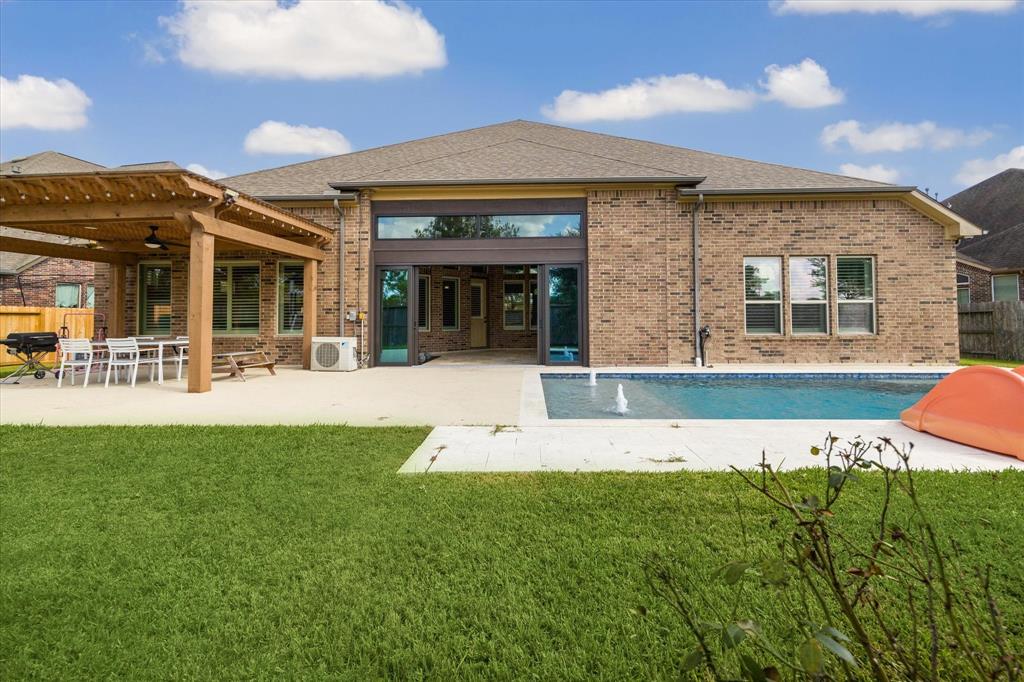 12104 Linden Walk Lane, Pearland, Texas image 24