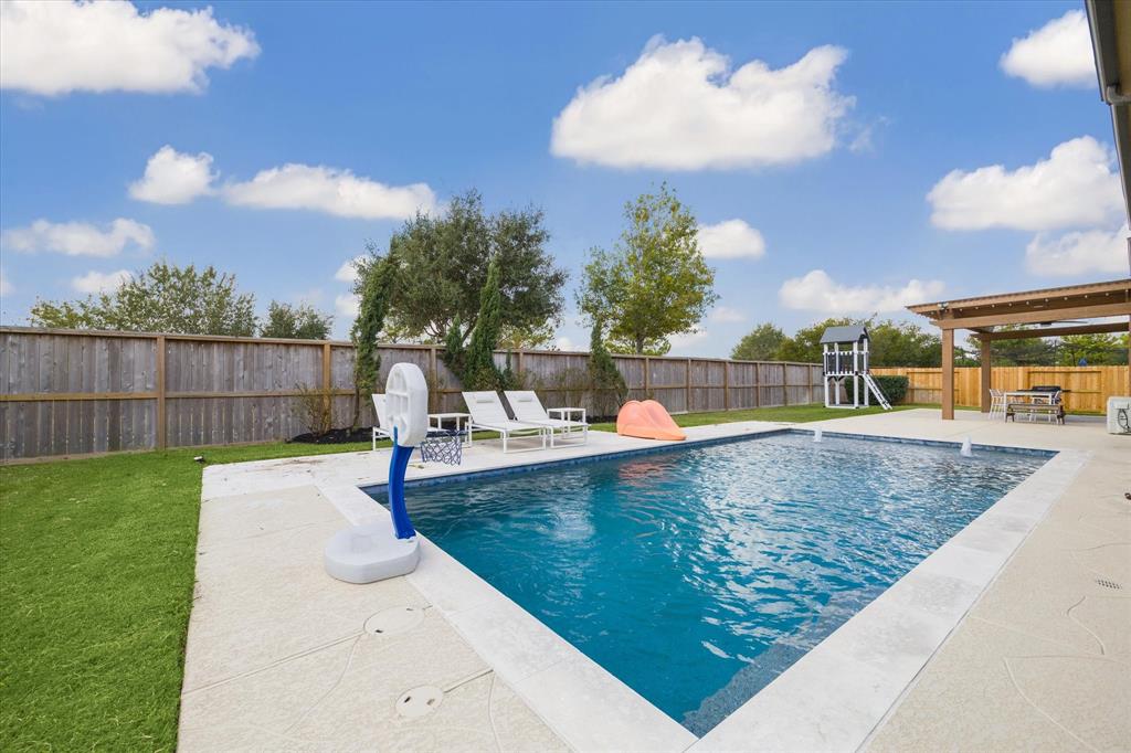 12104 Linden Walk Lane, Pearland, Texas image 25