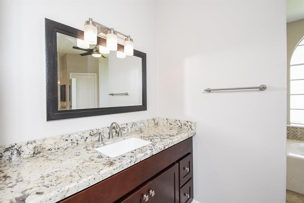 3714 Blackberry Circle, Missouri City, Texas image 31