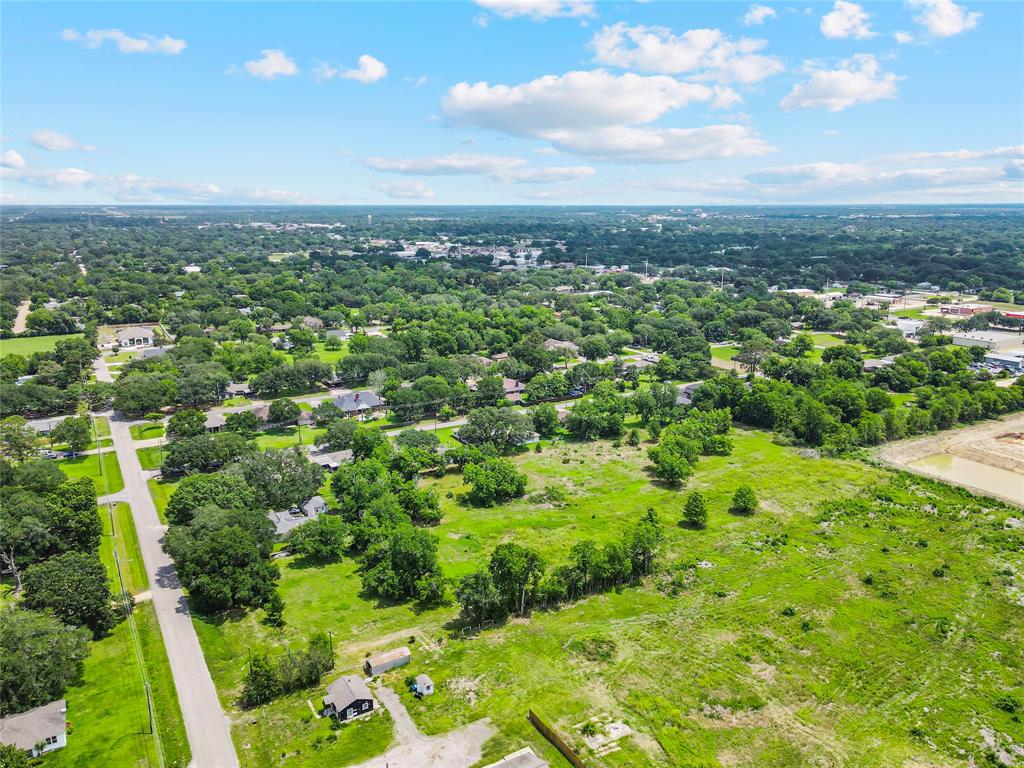 2925 West Street, Rosenberg, Texas image 2