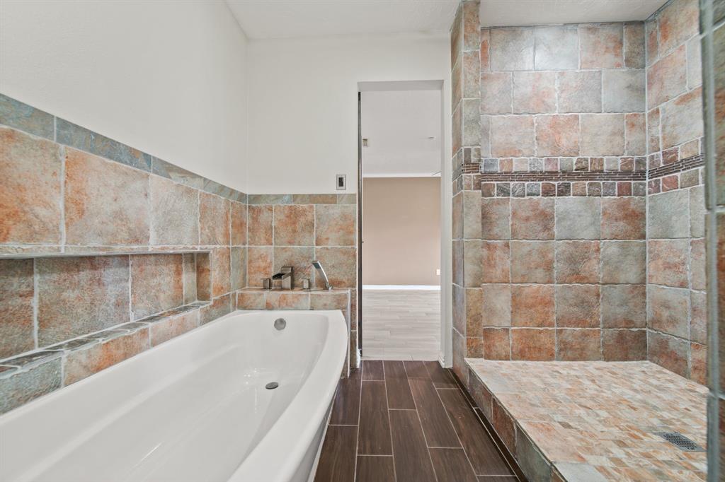 2850 Pilgrims Point Drive, Webster, Texas image 12