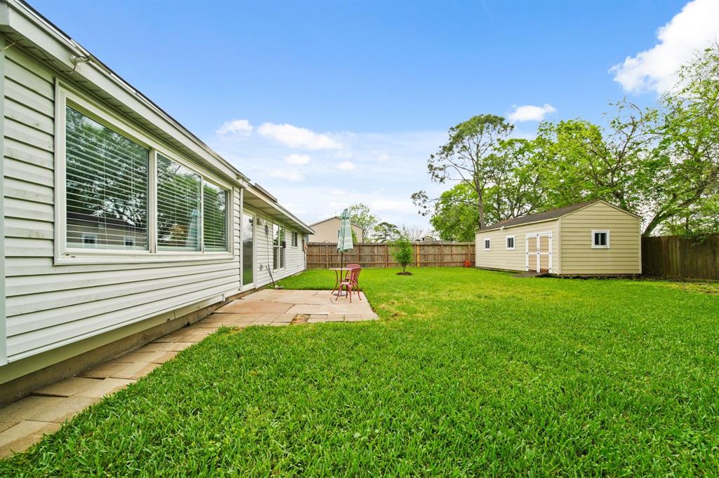 2850 Pilgrims Point Drive, Webster, Texas image 28