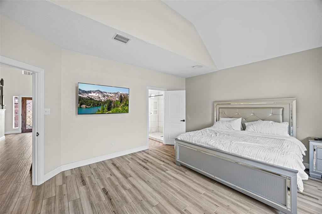 5702 W Vistaglen Loop, Houston, Texas image 10