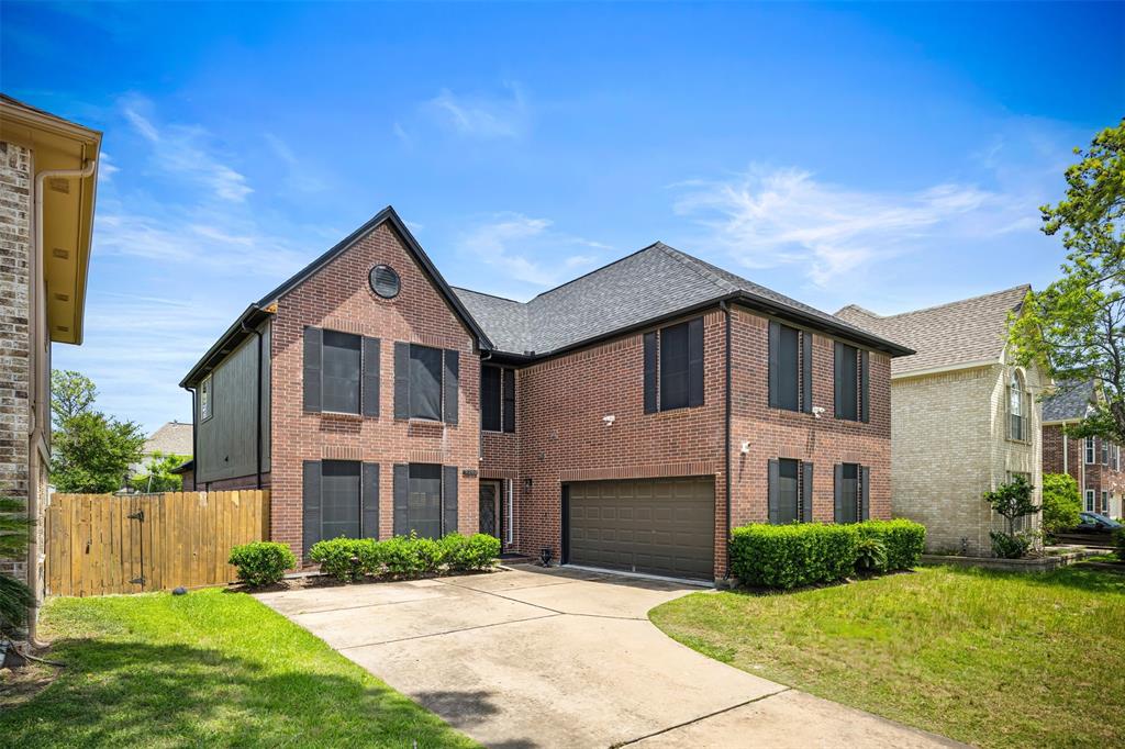 5702 W Vistaglen Loop, Houston, Texas image 2