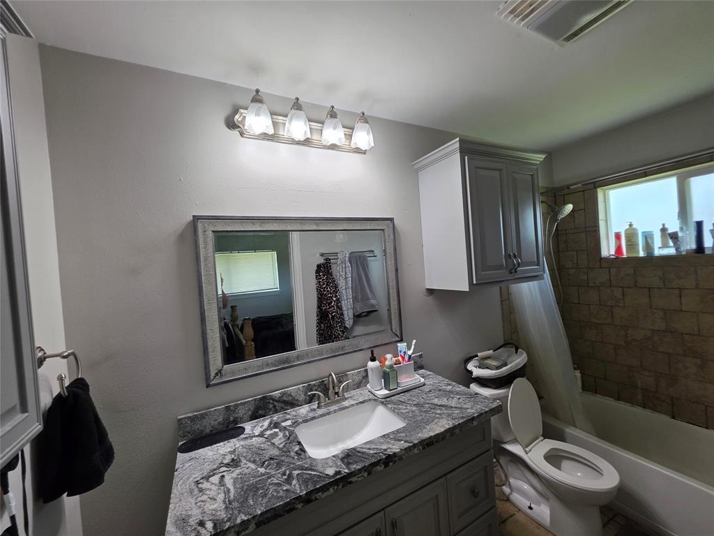 718 Corydon Drive, Houston, Texas image 7