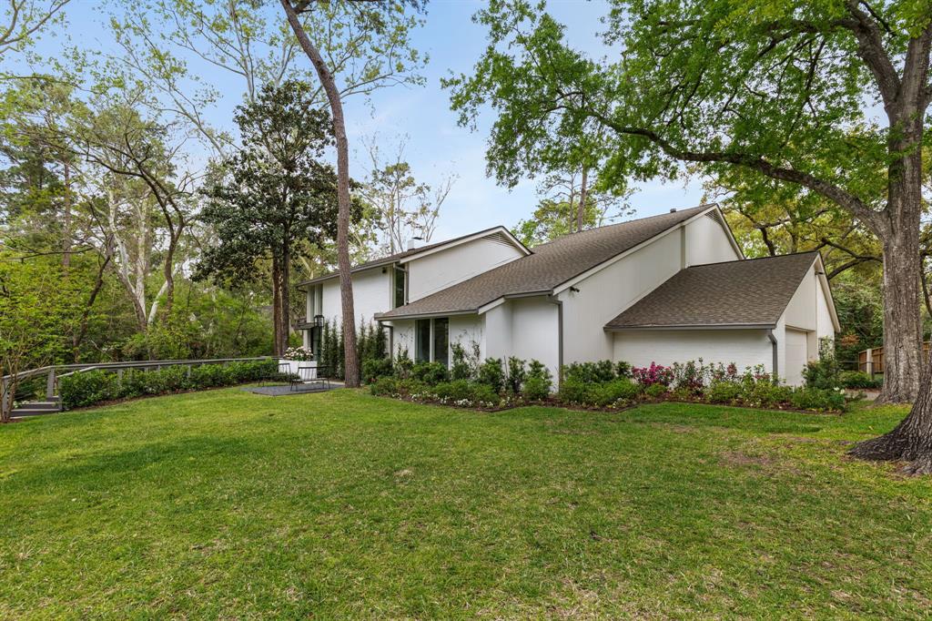 103 Willowend Drive