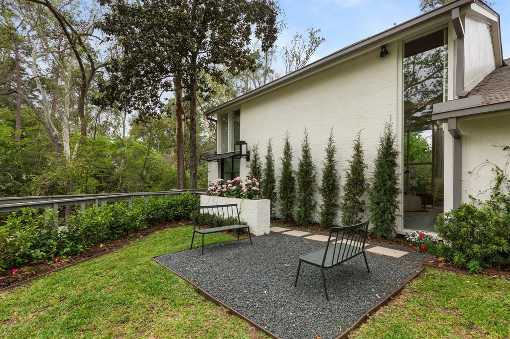 103 Willowend Drive
