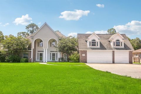 1418 Magnolia Bend W Baytown TX 77523