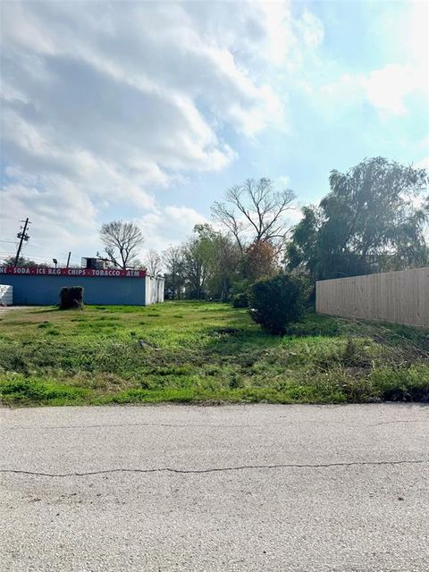 Photo of 0 Stassen Street, Houston, TX 77051 (MLS # 8299091)