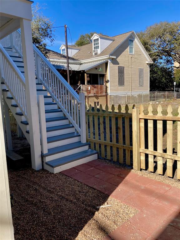 2107 Avenue M 1/2, Galveston, Texas image 27