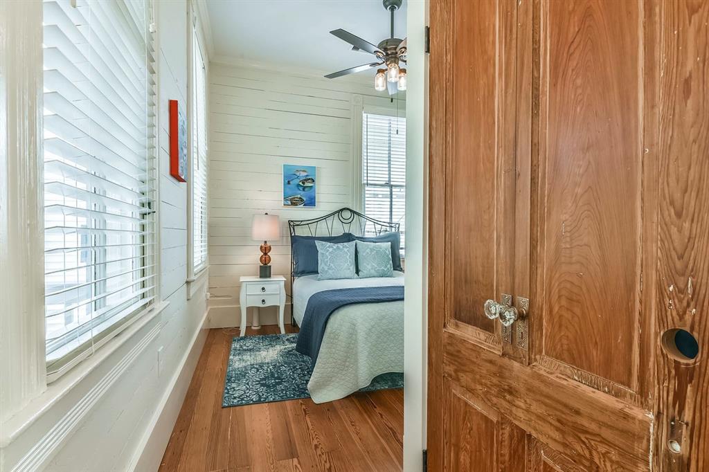 2107 Avenue M 1/2, Galveston, Texas image 18