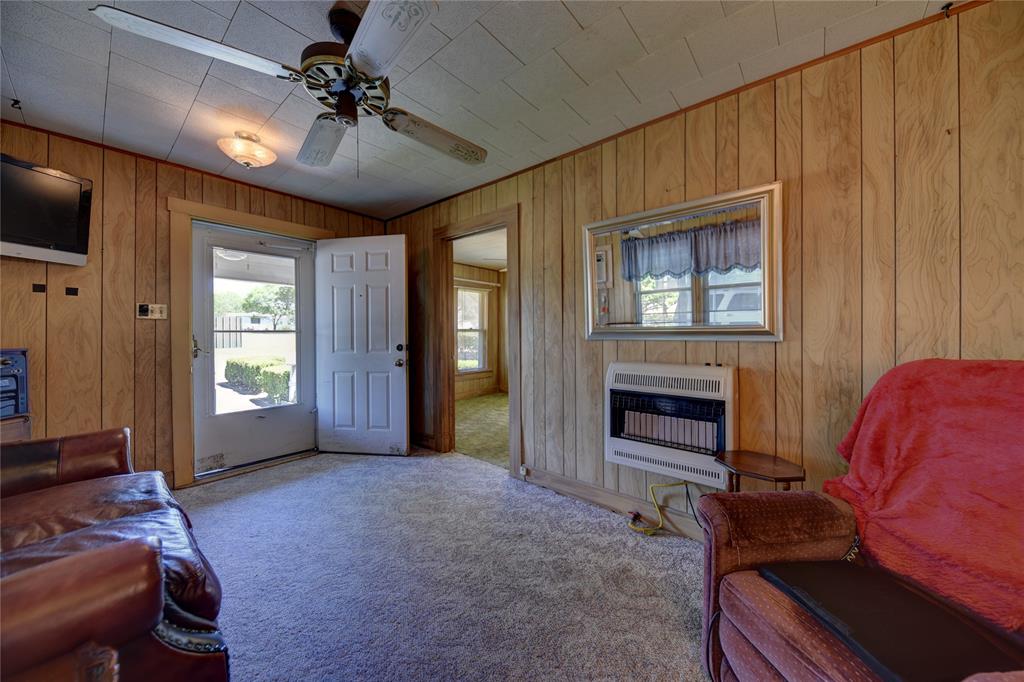 146 S Reynolds Street, La Grange, Texas image 5
