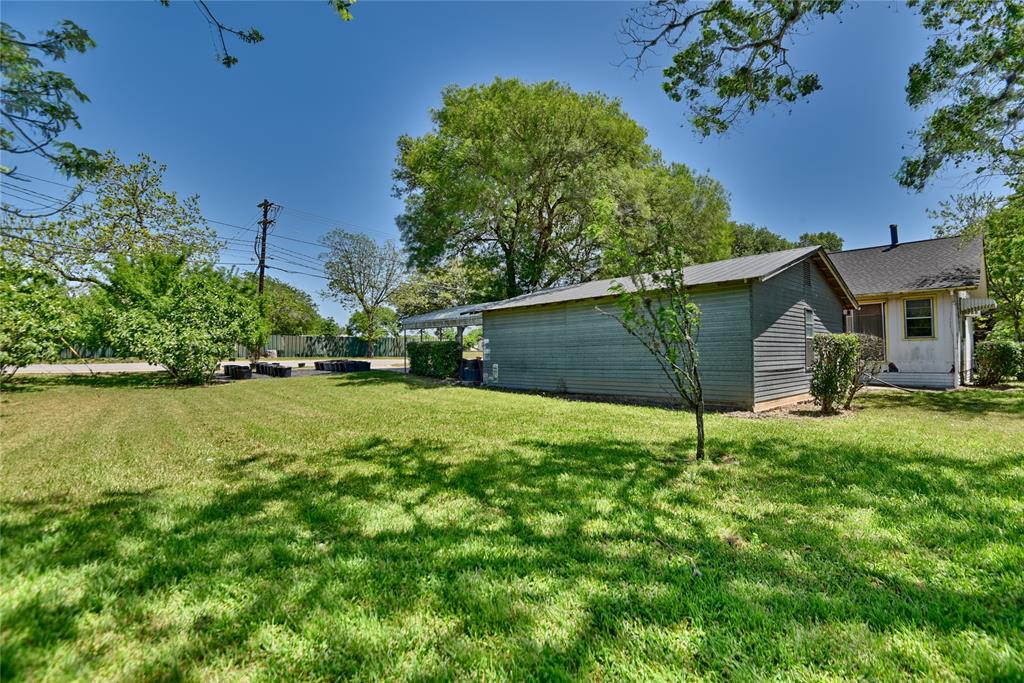 146 S Reynolds Street, La Grange, Texas image 20