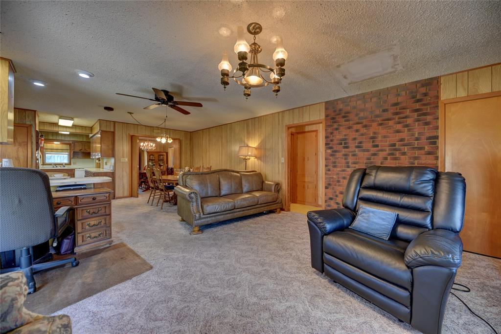 146 S Reynolds Street, La Grange, Texas image 14