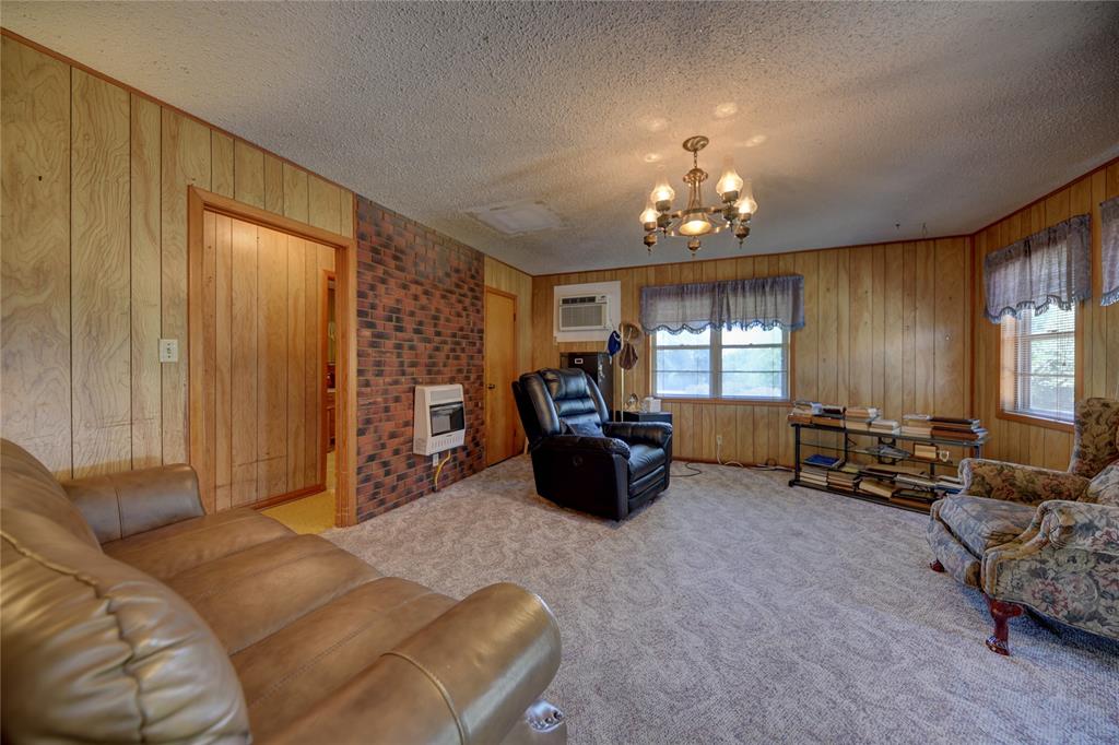 146 S Reynolds Street, La Grange, Texas image 13
