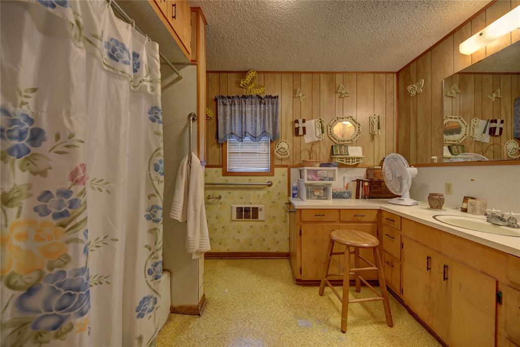 146 S Reynolds Street, La Grange, Texas image 19