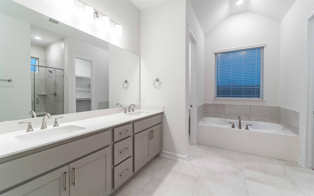 8514 Trident Point Drive, Cypress, Texas image 17
