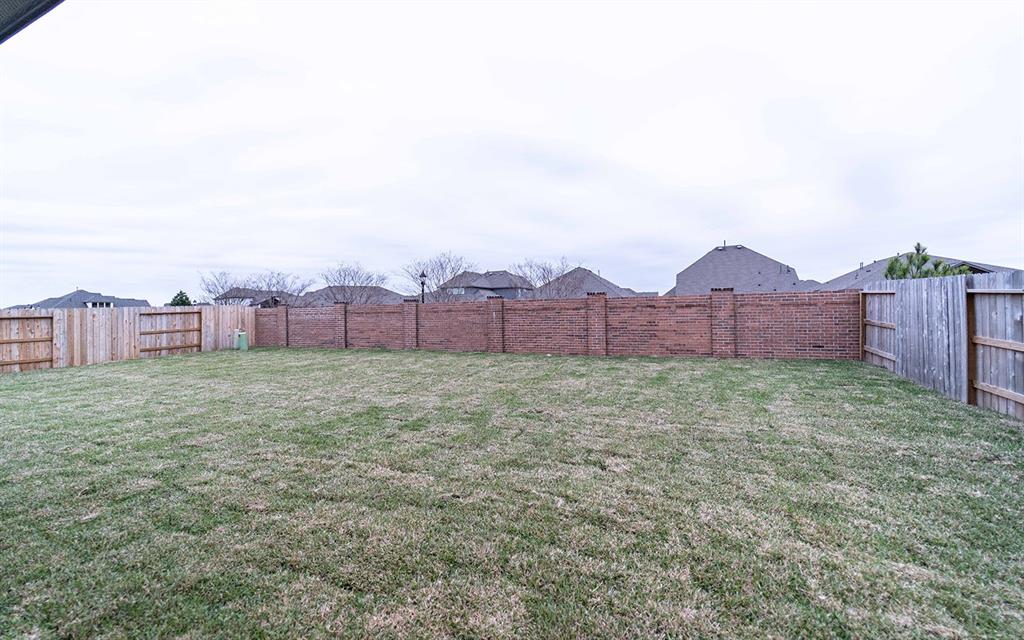 8514 Trident Point Drive, Cypress, Texas image 27