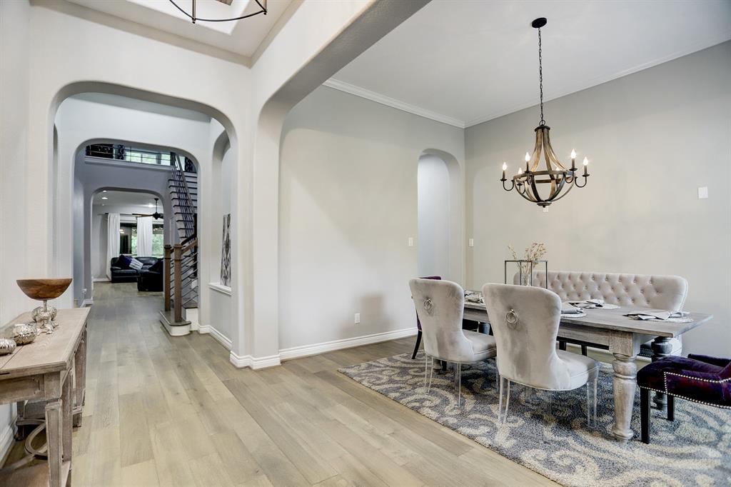 409 Holly Forest Drive, Conroe, Texas image 2